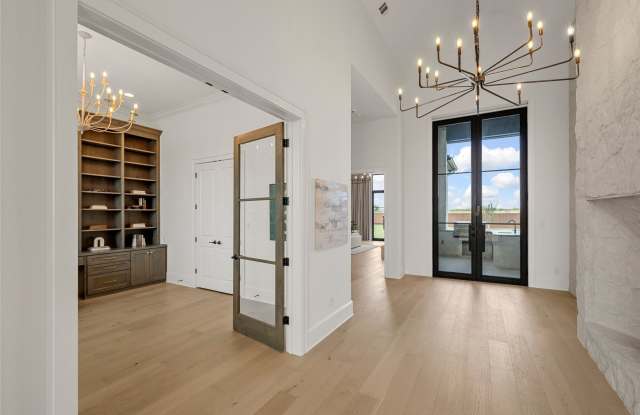 134 Sunflower Street Gallery 4