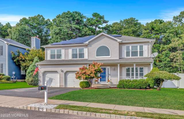 Spacious 4BR Colonial with Garage & Pool photos photos Spacious 4BR Colonial with Garage & Pool photos photos