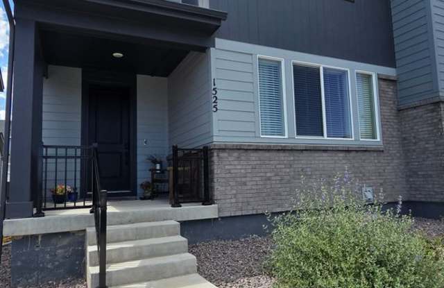 Spacious 4-Bedroom 3.5 Bath Home with Finished Basement & 2-Car Garage Gallery 3