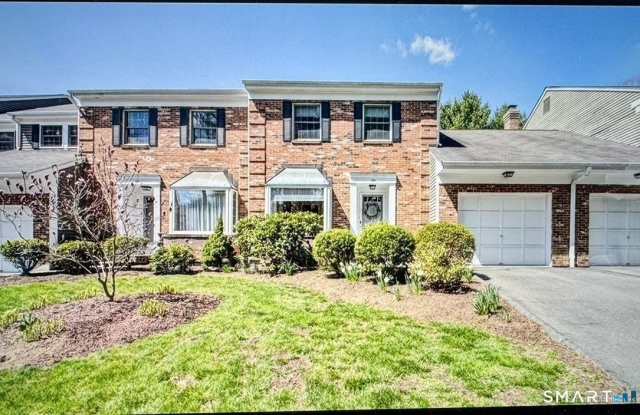 136 Tunxis Village photos photos