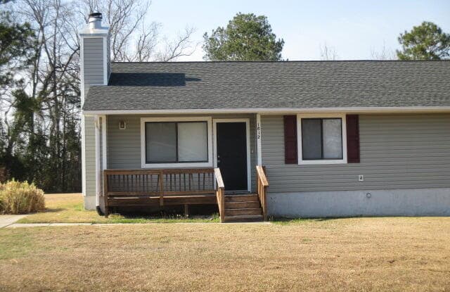 1812 Countrywood Boulevard - 1812 Countrywood Boulevard, Onslow County, NC 28540