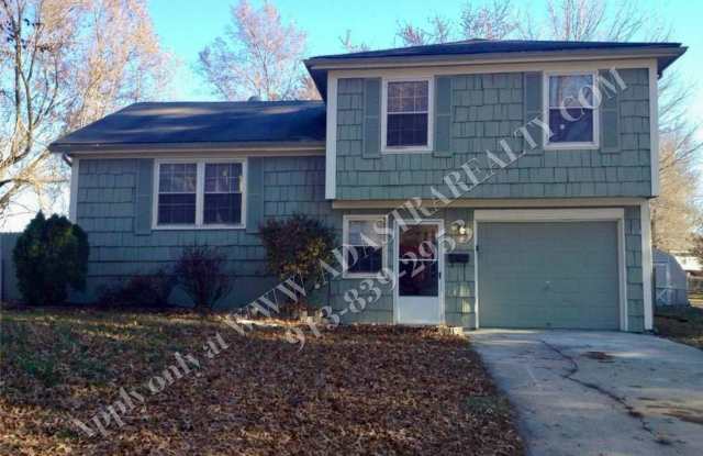 Cute 3 bedroom Split Level in Belton-Available in JULY!! photos photos