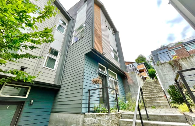 2601 E 22nd Avenue W - 2601 22nd Ave W, Seattle, WA 98199