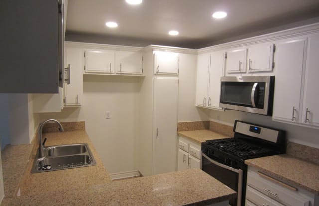 3727 Country Club Drive #11 - 3727 Country Club Drive, Long Beach, CA 90807