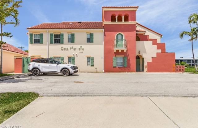 4546 SE 6th Place - 4546 Southeast 6th Place, Cape Coral, FL 33904