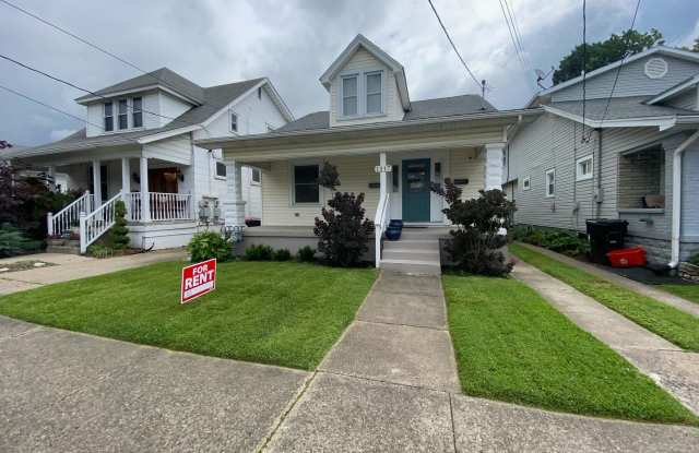 1217 Schiller Avenue photos photos