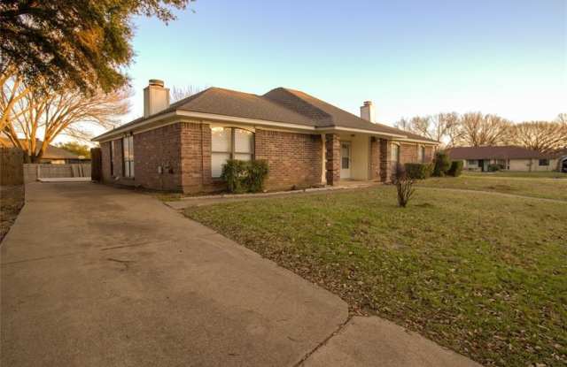 762 Midcreek Drive - 762 Midcreek Drive, Euless, TX 76039