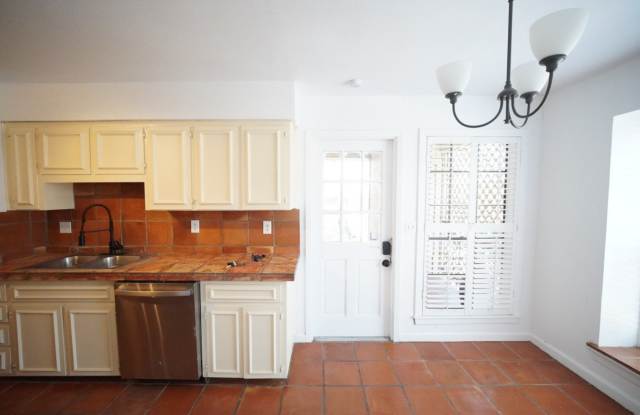7926 BROADWAY photos photos