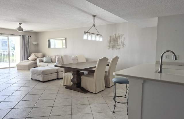 8921 Lake Drive Gallery 3