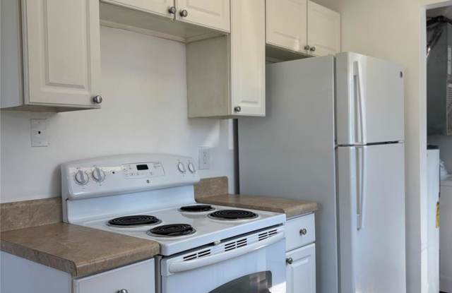 2421 Taft St - 2421 Taft Street, Hollywood, FL 33020 2421 Taft St - 2421 Taft Street, Hollywood, FL 33020