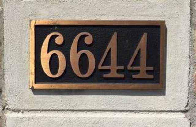6644 Rue Chateau Street N Gallery 4