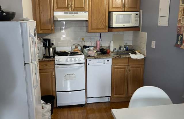 Packard's Corner STUDIO * All utilities included photos photos