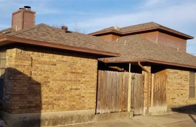 5407 Wild West Drive Gallery 2