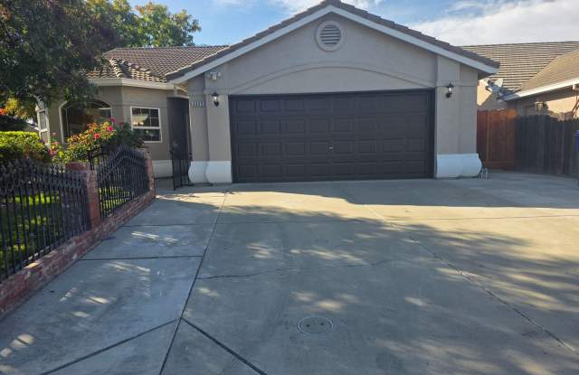 Single story home near CSU Stanislaus! - 3805 Ramin Drive, Turlock, CA 95382