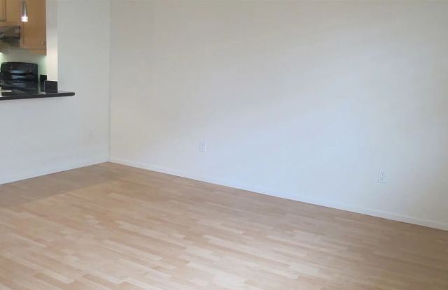 285 N Ventura Ave photos photos