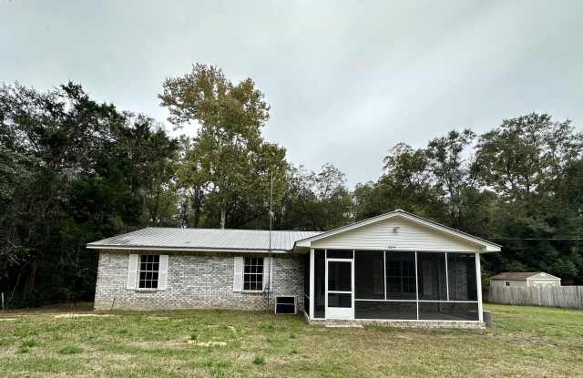 624 Hill Street - 624 Hill Street, DeFuniak Springs, FL 32435