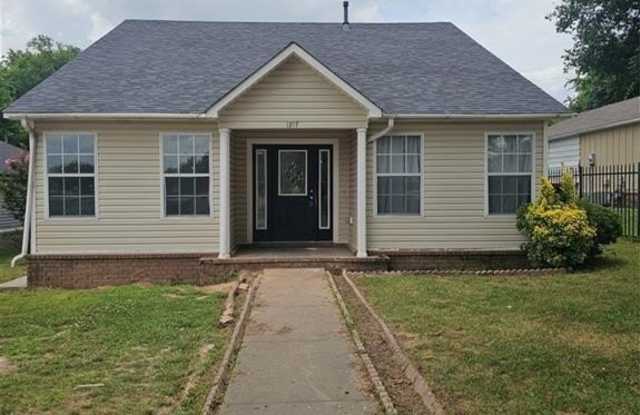 1817  N 14th  ST photos photos