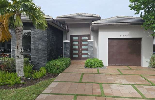13651 SW 158th Pl photos photos