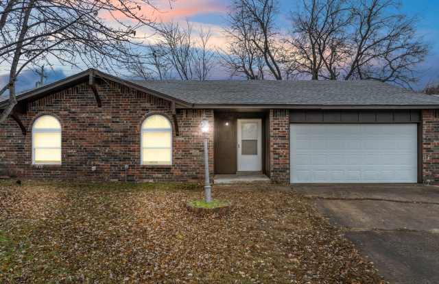 Updated 3 Bed 2 bath with 2 car garage! photos photos