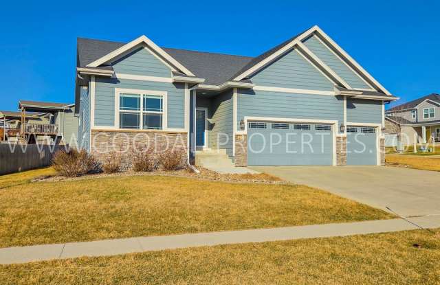 3 Bed 3 Car Home in Adel with a 3-Car Garage photos photos