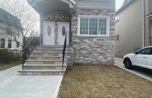 116 Taylor Street - 116 Taylor Street, Staten Island, NY 10310