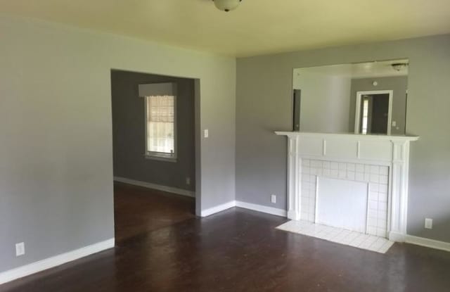 4136 49th Terrace North Gallery 3