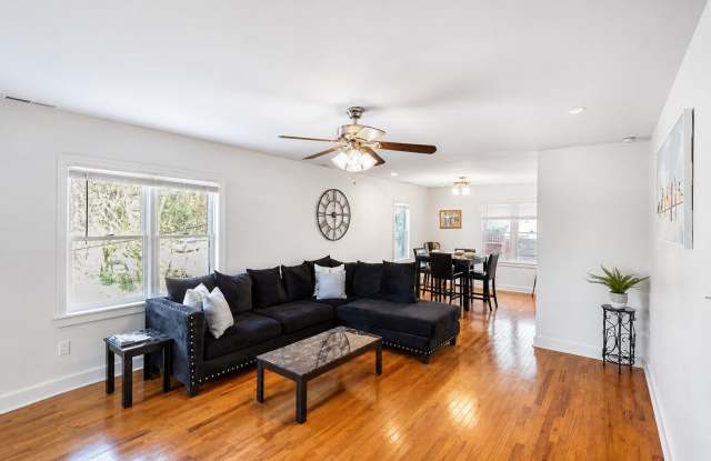 562 East Main Avenue photos photos