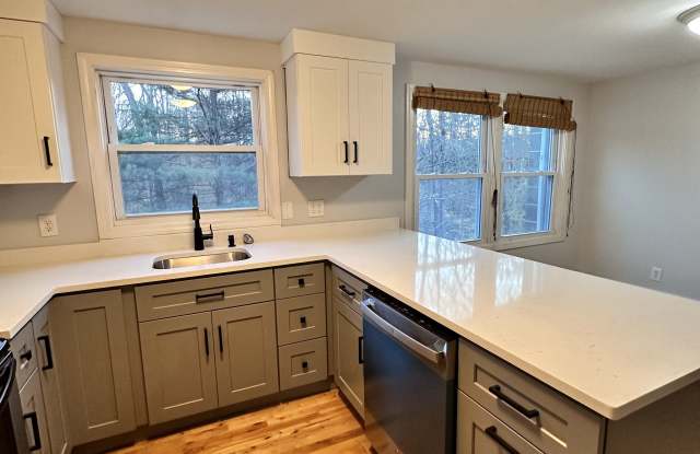 36 Tenney Road - 36 Tenney Road, Rockingham County, NH 03873
