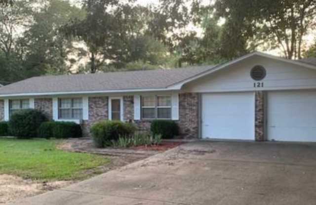 121 Shamrock Dr. photos photos