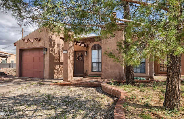 418 N RESLER Drive Gallery 2