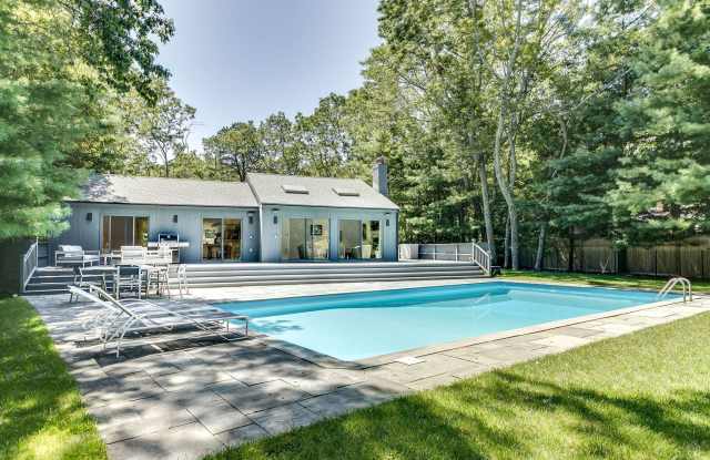 23 Wooded Oak Lane Gallery 3