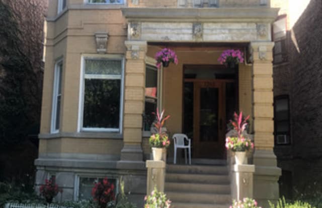 1263 W Thorndale Ave - 1263 West Thorndale Avenue, Chicago, IL 60660