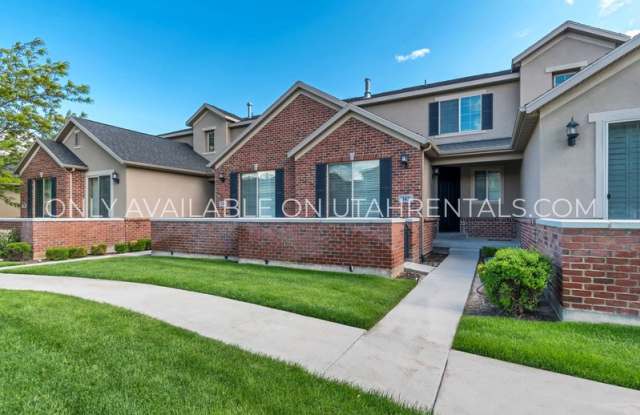 142 W 3360 N photos photos