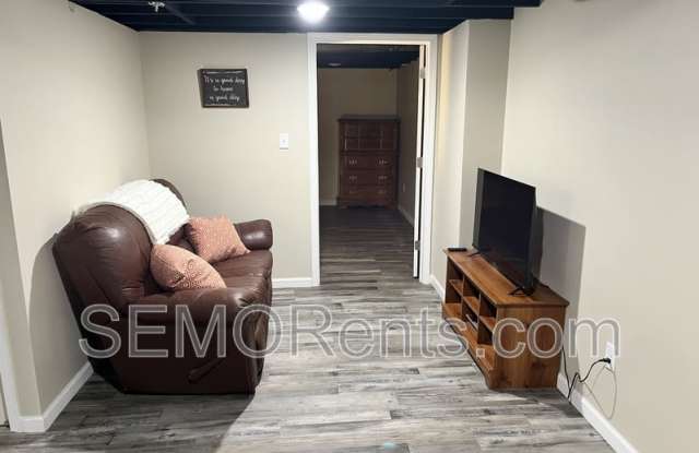 319 North West End Boulevard new - lower Gallery 3