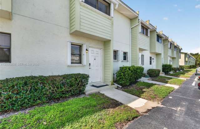 9425 S Ocean Dr photos photos