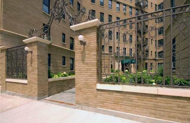 779 Riverside Drive - 779 Riverside Drive, New York City, NY 10032