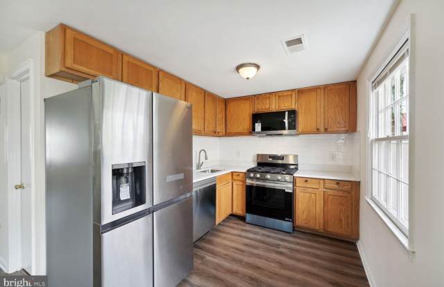 1419 POTOMAC HEIGHTS Drive Gallery 3