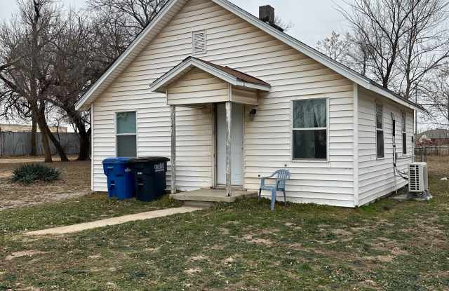 1416 North Jackson Street - 1416 North Jackson Street, Enid, OK 73701