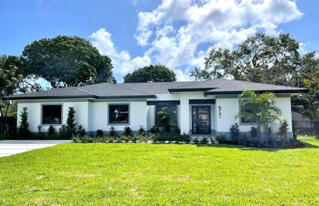 6721 SW 62nd Ct - 6721 SW 62nd Ct, South Miami, FL 33143