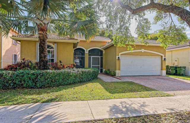 1921 SE 16th Ave photos photos