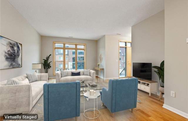 737 Victoria Street S photos photos