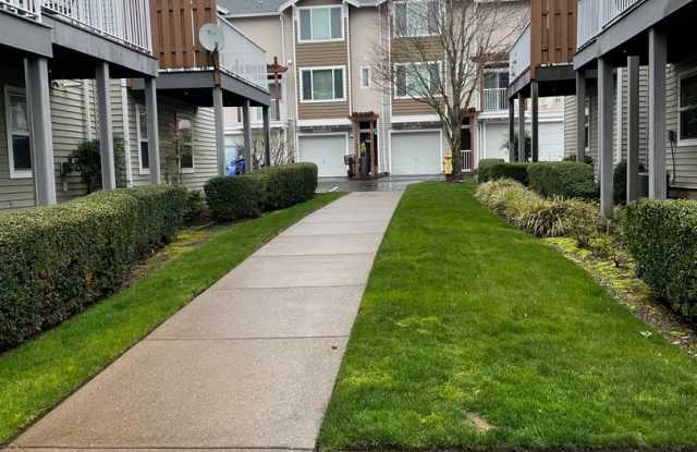 Beautiful Murray Hills Condo Townhome Now Available For Lease Gallery 3