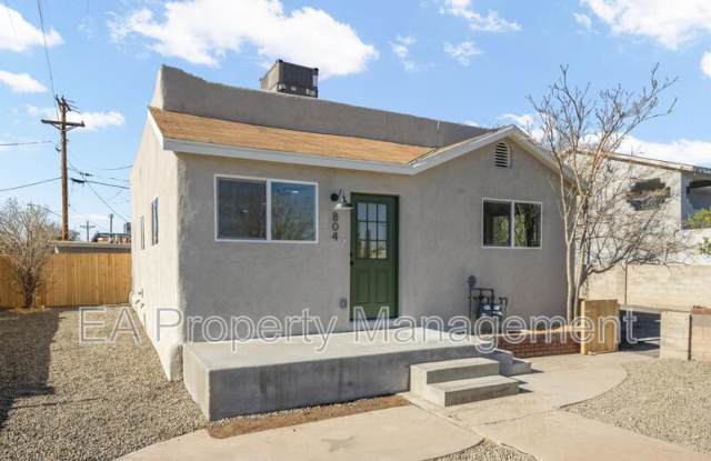 804 Aztec Rd NW photos photos