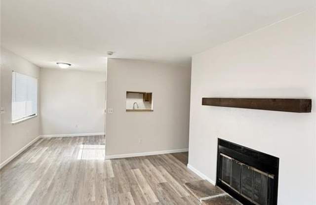 63 PEACHTREE Lane Gallery 3