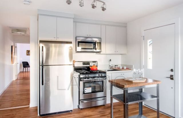 1159 1/2 Bellevue Avenue photos photos