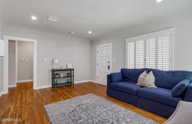 3511 MURRAY Place Gallery 4