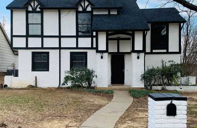 Large 3 Bedroom 2 Bathroom Home photos photos