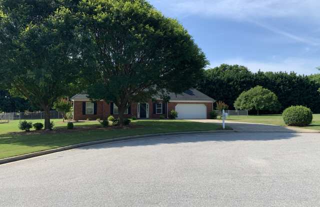 209 Queens Court - 209 Queens Court, Good Hope, GA 30641