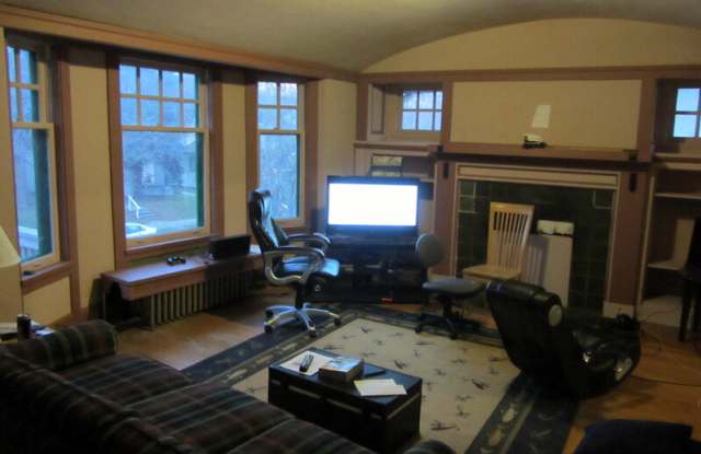 3031 N Farwell Ave - 3031 North Farwell Avenue, Milwaukee, WI 53211