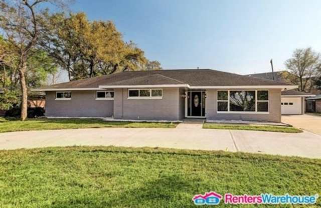 3619 North Braeswood Boulevard - 3619 North Braeswood Boulevard, Houston, TX 77025